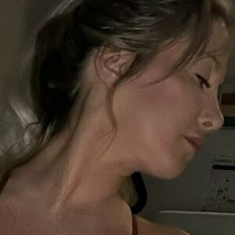 vixenthatfrench star erotic pictures