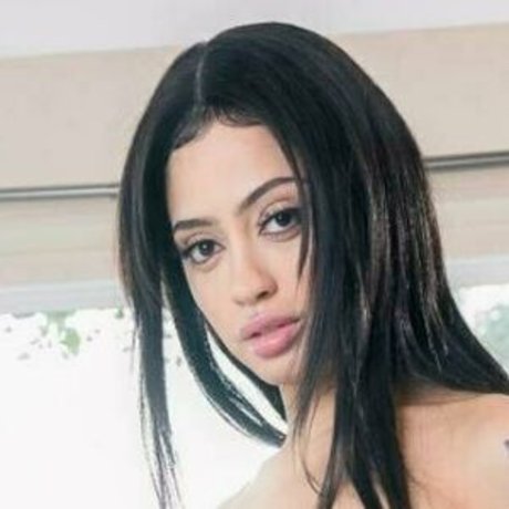 ninapinkxo pornstar nude pics