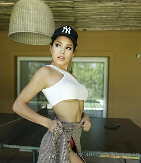 Fit que en xxx pornstar gallery