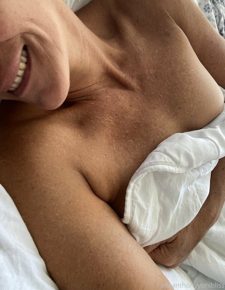 sexyelleanthony star best photo