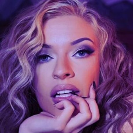 WishAlice model pretty pics