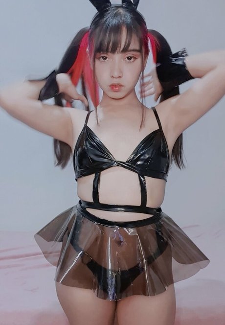 DaniMiau sexy model img