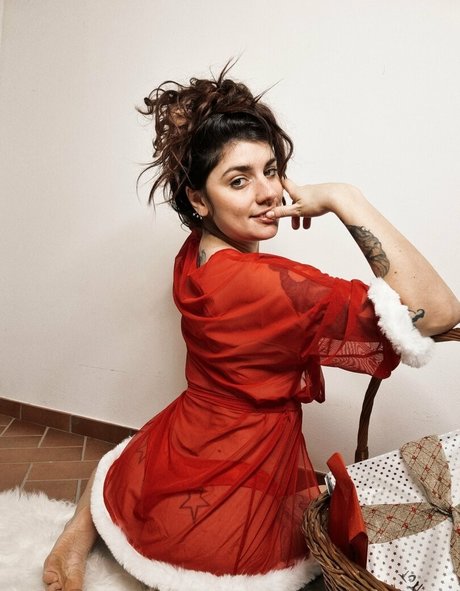 laurettavixen model nudes photo