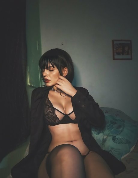 lucymeowt model art img