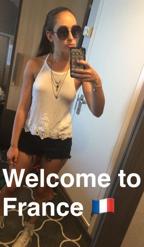 Leila Saltzman art star image