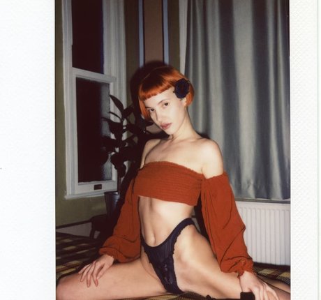 Lotussutra naked star pic