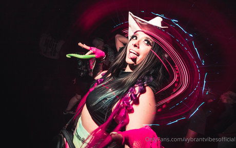 vybrantvibesofficial model sexy archive