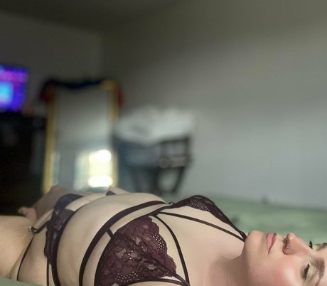 mikaelaistired pornstar hot pics