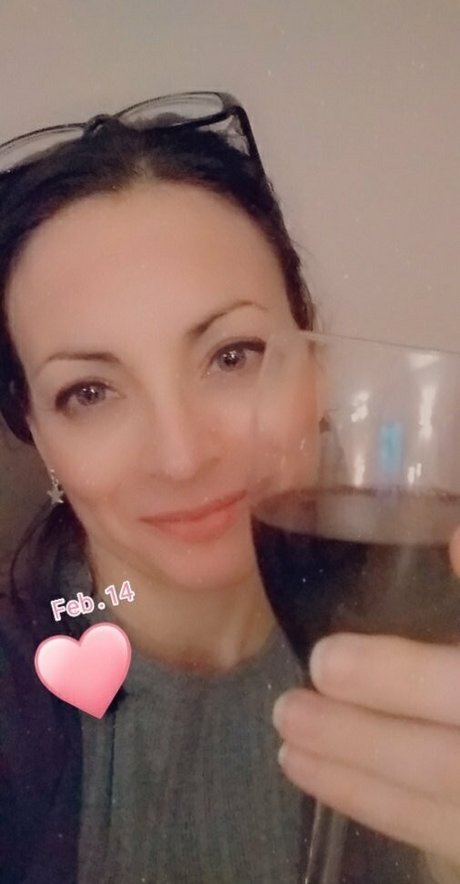 mindfulwithrose model top images