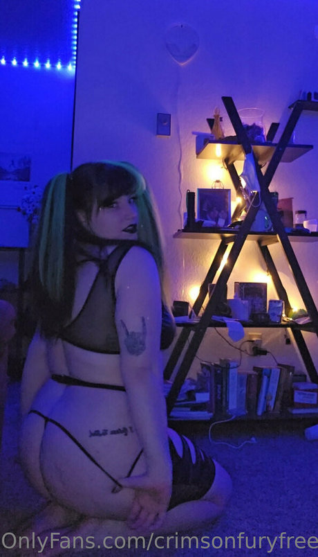 crimsonfuryfree star naked pic