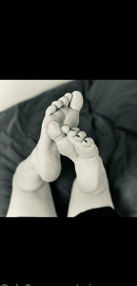 miss secretfeet nudes actress pic