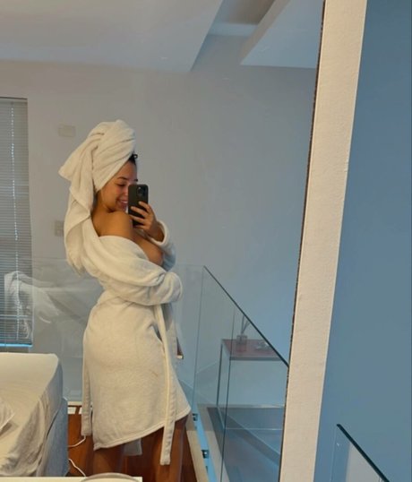 Lismodel pornographic actress pic