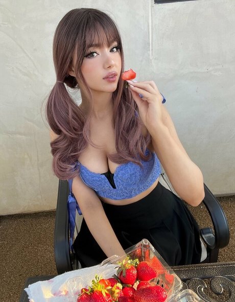 JenaUrf star art photo