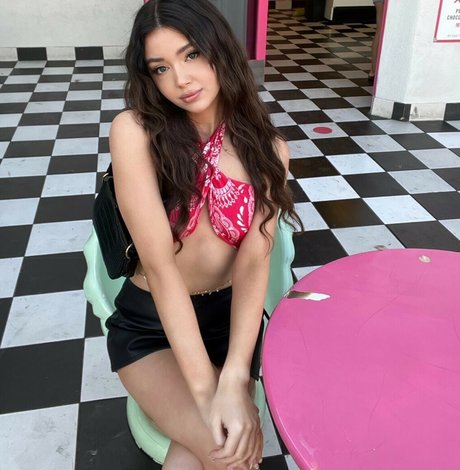 JenaUrf beautiful actress img