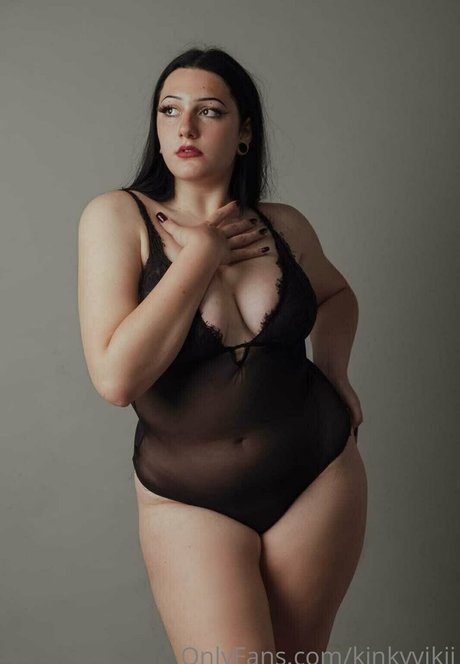 kinkyvikii star exclusive photos