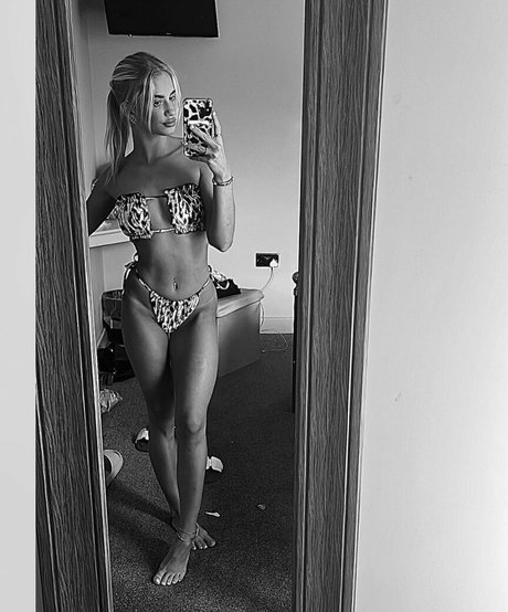 Lisa Price pornstar adult picture