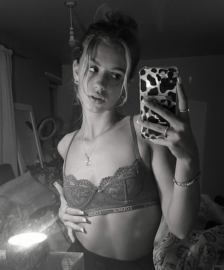 Lisa Price beautiful actress pictures