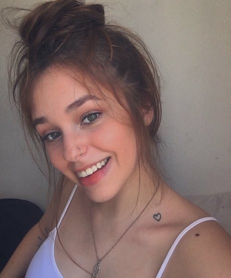 Gabssf model naked photo