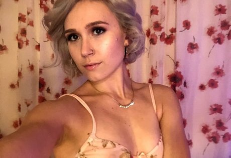 brunette teen onlyfans free sexy picture