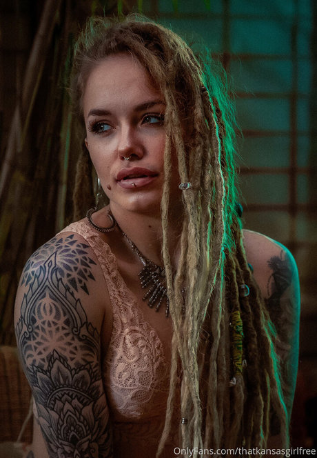 thatkansasgirlfree naked actress gallery