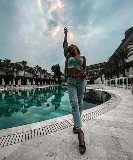 mollly dolly nude pornstar img