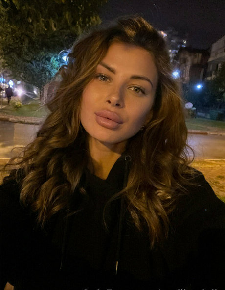 mollly dolly naked pornstar images