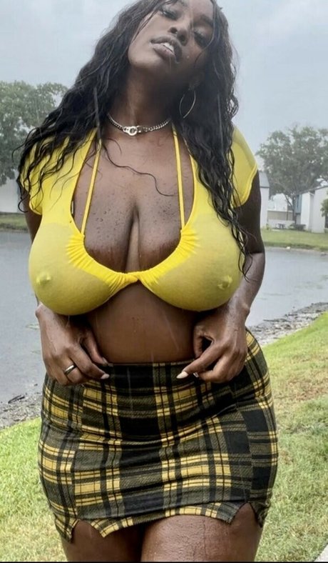 PrincessFrenxh model perfect galleries