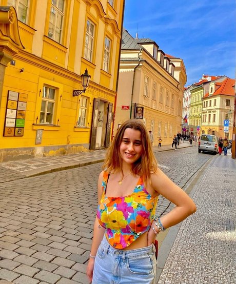 Julia Gomez sex star pictures