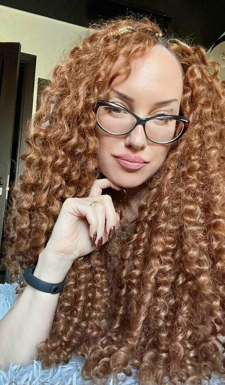 badassbitchxx exclusive actress pic