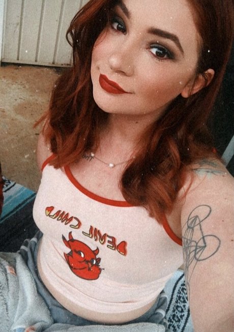 Peachez and Screamz erotic actress archive