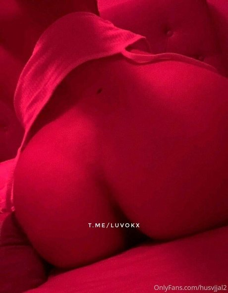 husvjjal exclusive model photo