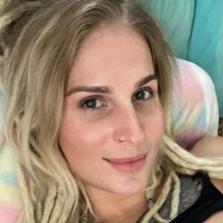 Hottrayne exclusive pornstar picture