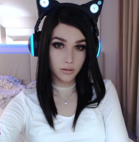 Sweet Lady Cola pornstar galleries