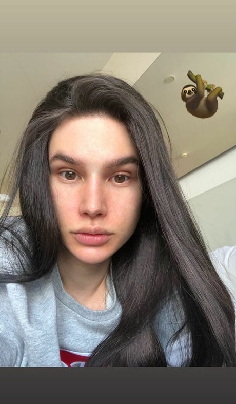 Sweet Lady Cola model adult photos