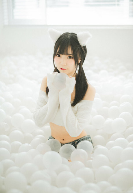 hattiecos art model photo