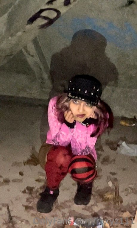 Roxyz111 star exclusive picture