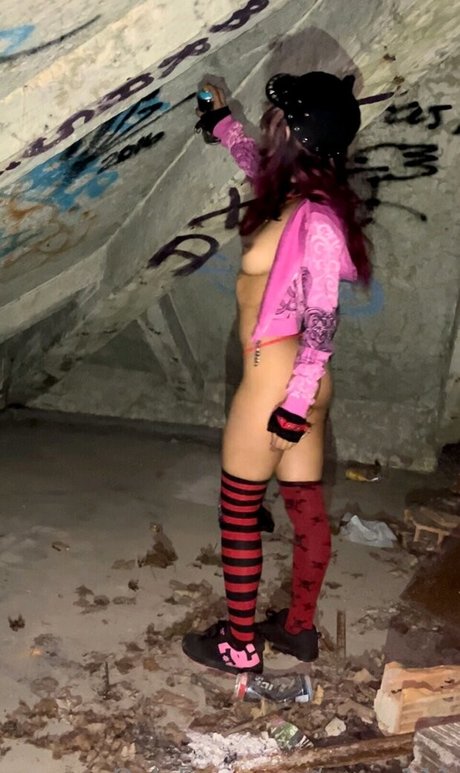 Roxyz111 pornographic star photos