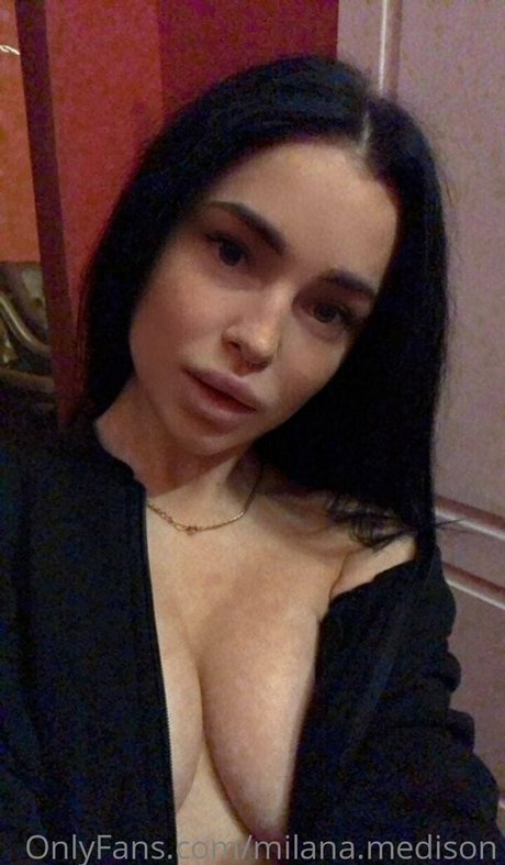 milana moor hot actress img