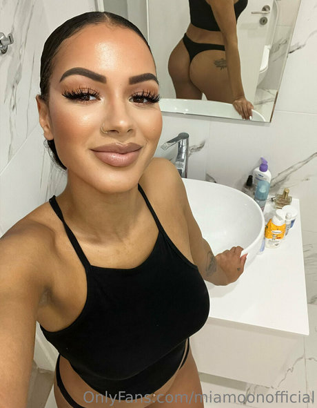 miamoonofficial pornstar sex pictures