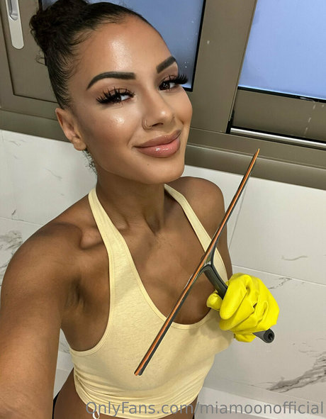 miamoonofficial perfect star gallery