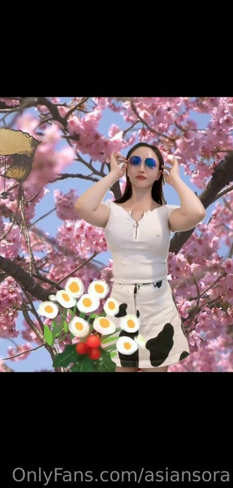 asiansora model top pic