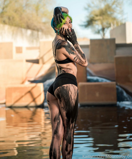 moonbabyfuxk model free pic