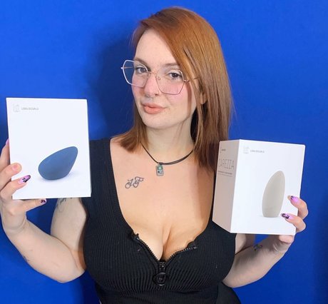 Hilary Ilariaa nude actress pic