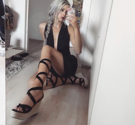 skinny onlyfans hot sex image