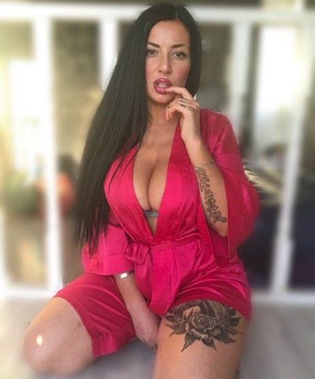 Kristina Karieva sexy model galleries