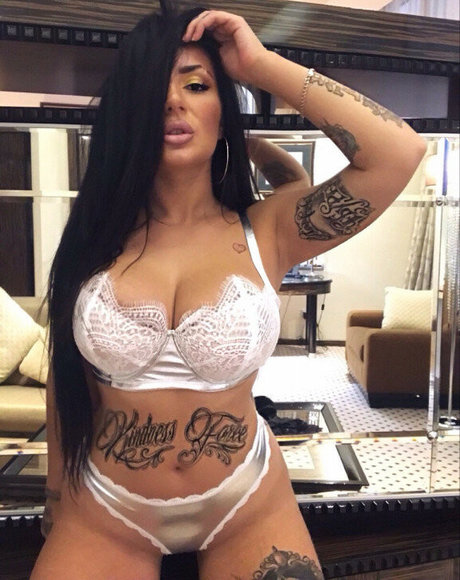 Kristina Karieva star free photos