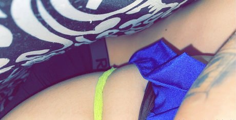 sweethingforlife001 free model photo