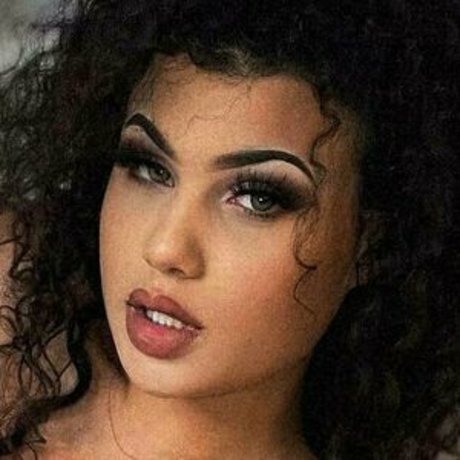 bustyyyyy sex star images