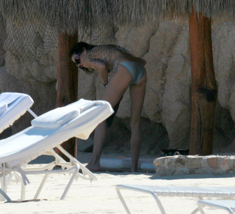 Teri Hatcher model naked pics