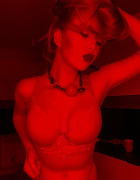 hot blonda nice model pics